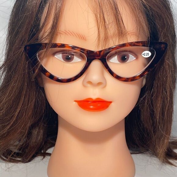 1174 Emma Cateye Reading Glasses 2.25 Tortoise Readers NWT - Picture 1 of 9